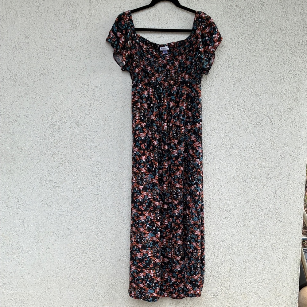 Motherhood black floral maxi dress. Short sleeves smocked top